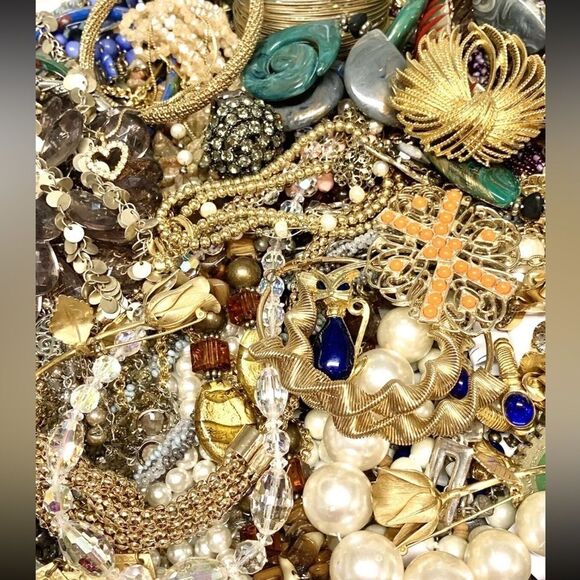 All wearable 1 LB CURATED jewelry lot- you choose the style! - Picture 8 of 10